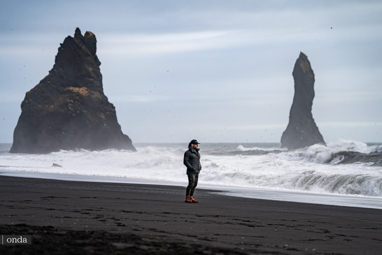 Black Sand Beach Rejnisfjara - Islandia by OndaTravel.pl