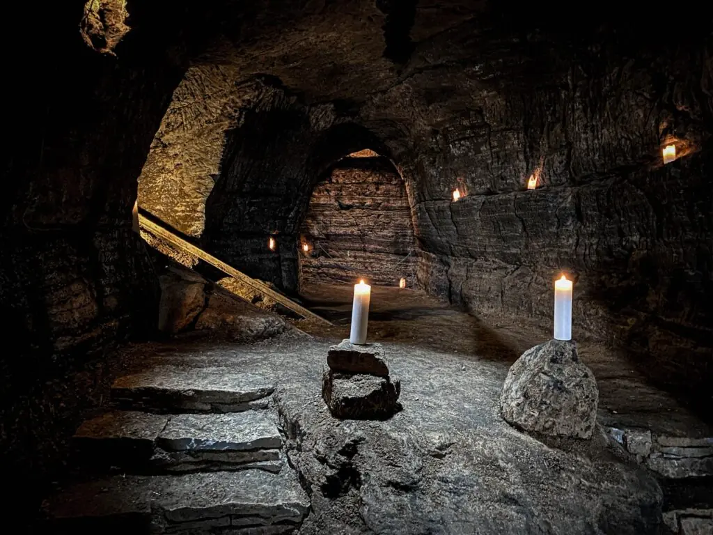 Caves of Hella (1) — OndaTravel.pl