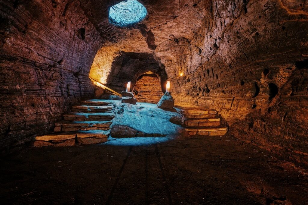Caves of Hella 5 - OndaTravel.pl -