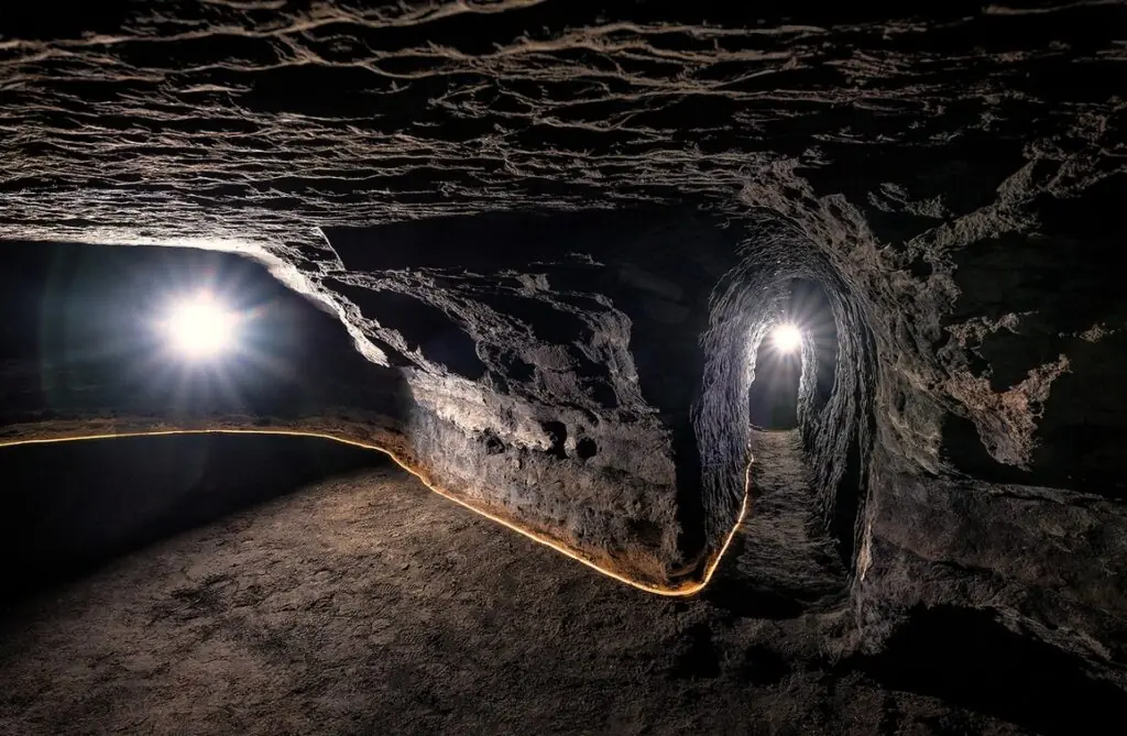 Caves of Hella (6) — OndaTravel.pl