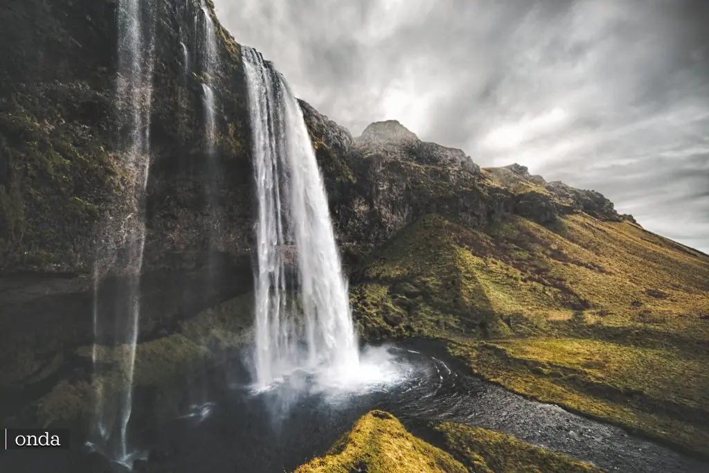 WODOSPAD SELJALANDSFOSS - Islandia by OndaTravel.pl