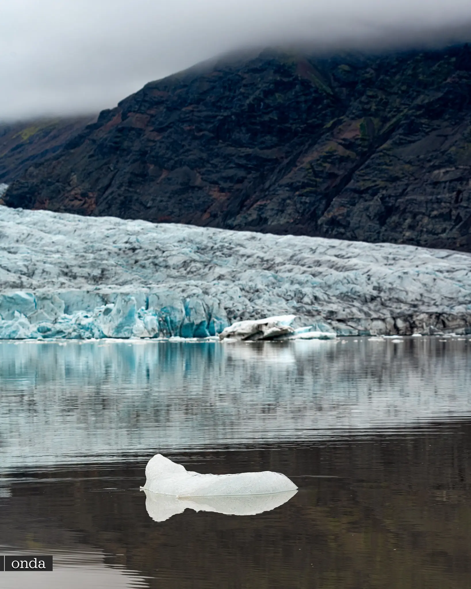 Lodowiec Solheimajokull Glacier - Islandia by OndaTravel.pl