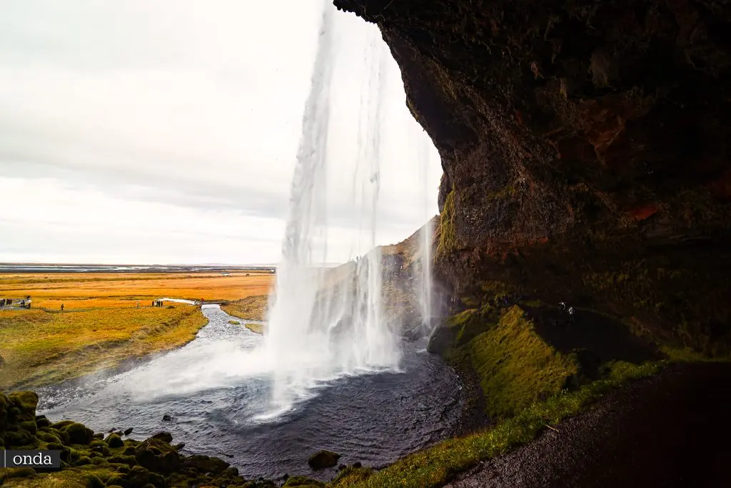 WODOSPAD SELJALANDSFOSS - Islandia by OndaTravel.pl