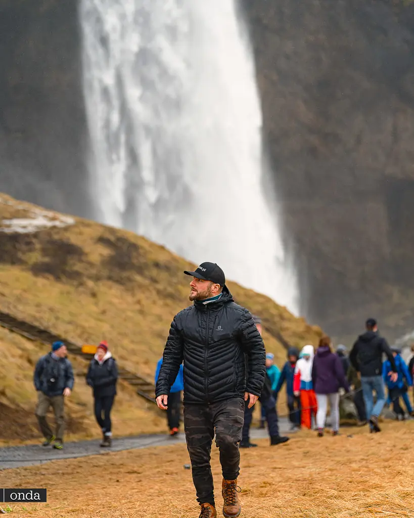 Wodospad Seljalandsfoss. Islandia przewodniki by OndaTravel.pl — OndaTravel.pl