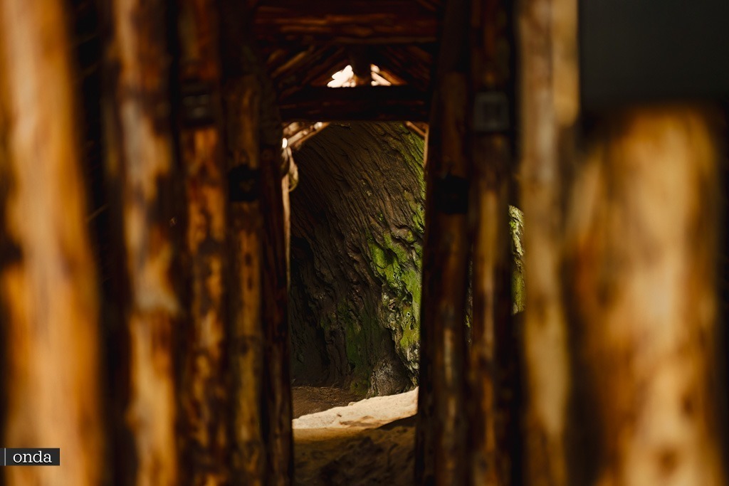 Rutshellir Caves Drangshlid 2 Islandia by OndaTravel.pl 3 - OndaTravel.pl -