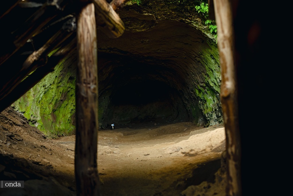 Rutshellir Caves Drangshlid 2 Islandia by OndaTravel.pl 4 - OndaTravel.pl -