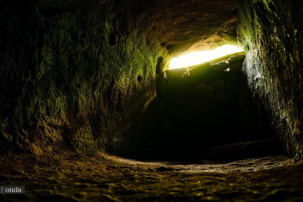 Rutshellir Caves Drangshlid 2 Islandia by OndaTravel.pl 8 - OndaTravel.pl -