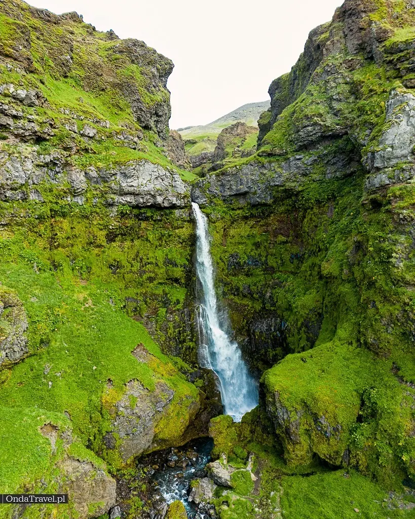 Wodospad-Irafoss-Irafoss-Waterfall-Arjanurfoss-Waterfall-Islandia-by— OndaTravel.pl-1 — OndaTravel.pl