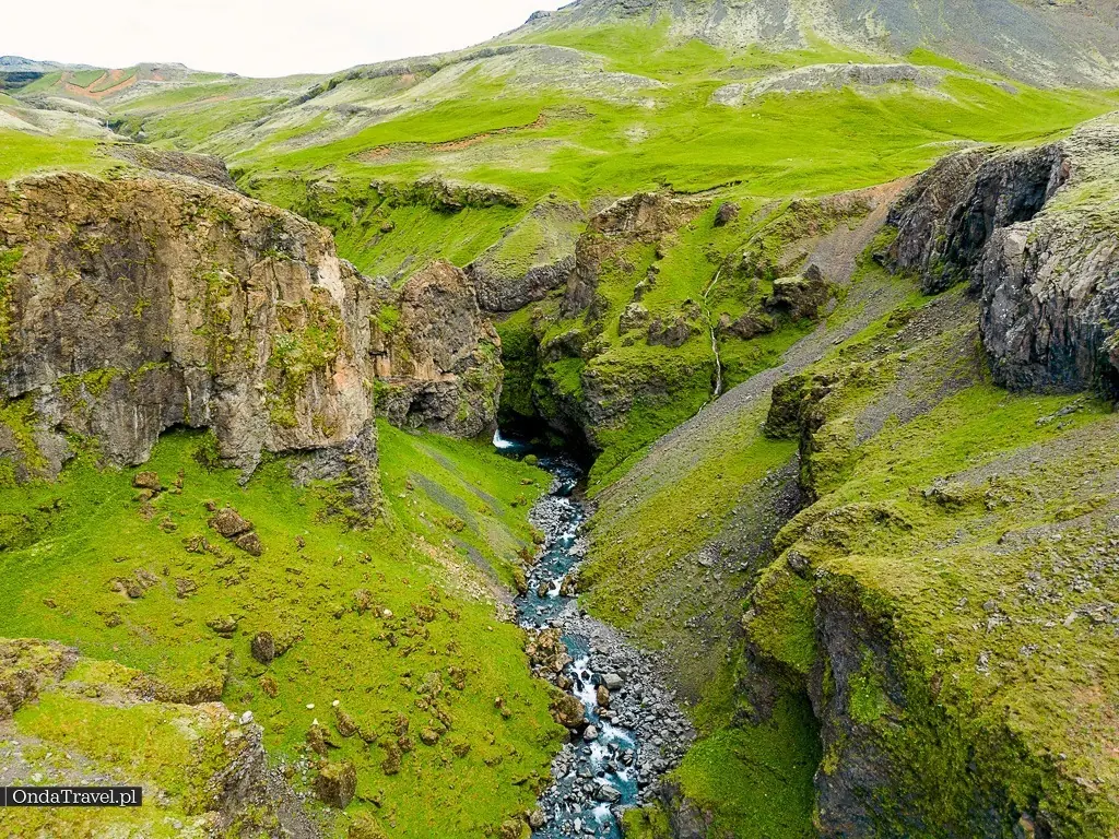 Wodospad-Irafoss-Irafoss-Waterfall-Arjanurfoss-Waterfall-Islandia-by— OndaTravel.pl-6 — OndaTravel.pl