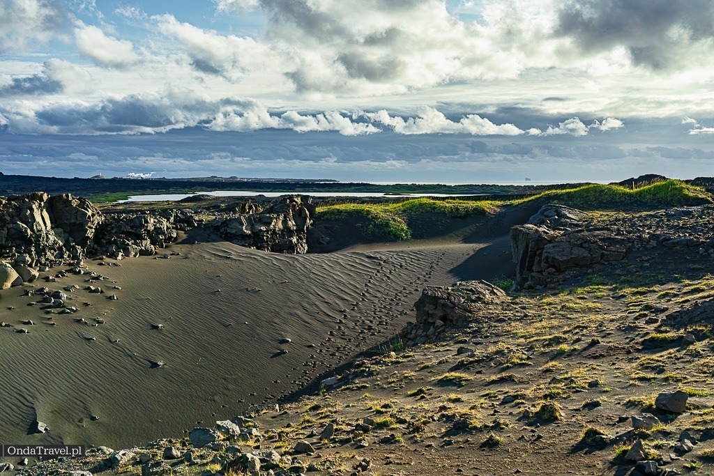 Midlina Bru Milli Heimsalfa Bridge Between Continents Hafnir by OndaTravel.pl 7 - OndaTravel.pl -