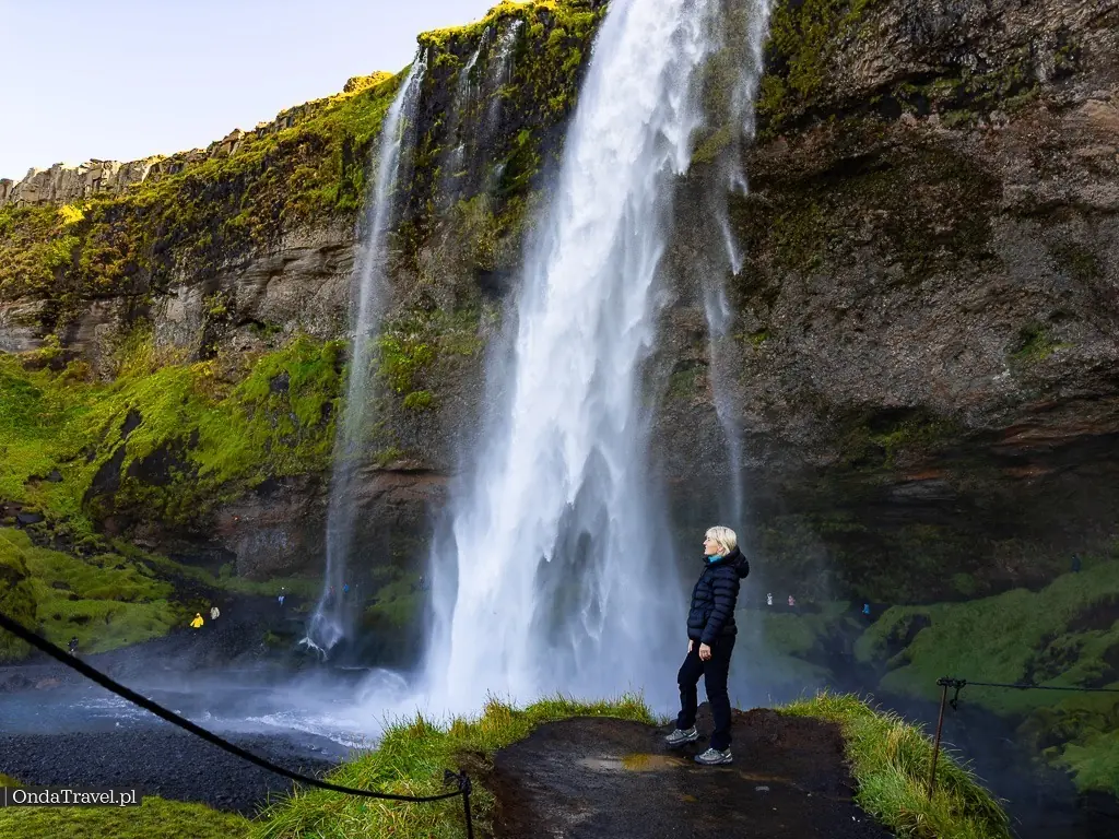 Wodospad Seljalandsfoss Islandia by OndaTravel.pl