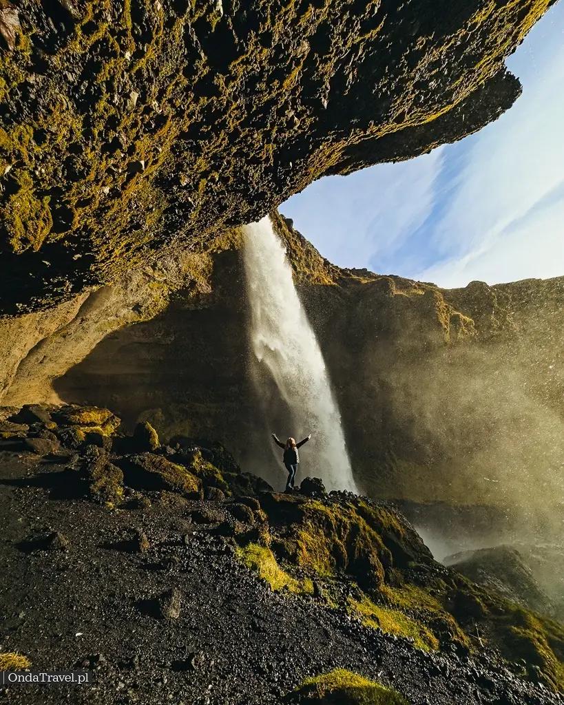 Wodospad-Kvernufoss-Islandia-by— OndaTravel.pl-9 — OndaTravel.pl