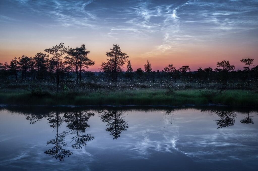 Noctilucent Clouds night shining 1 - OndaTravel.pl -