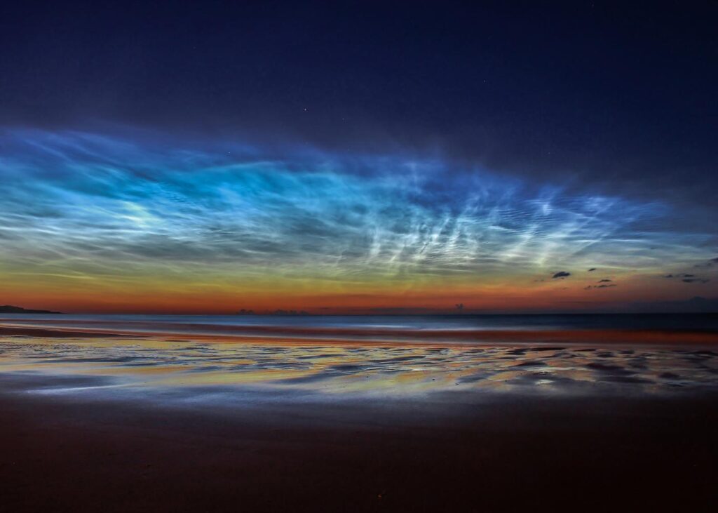 Noctilucent Clouds night shining 2 - OndaTravel.pl -