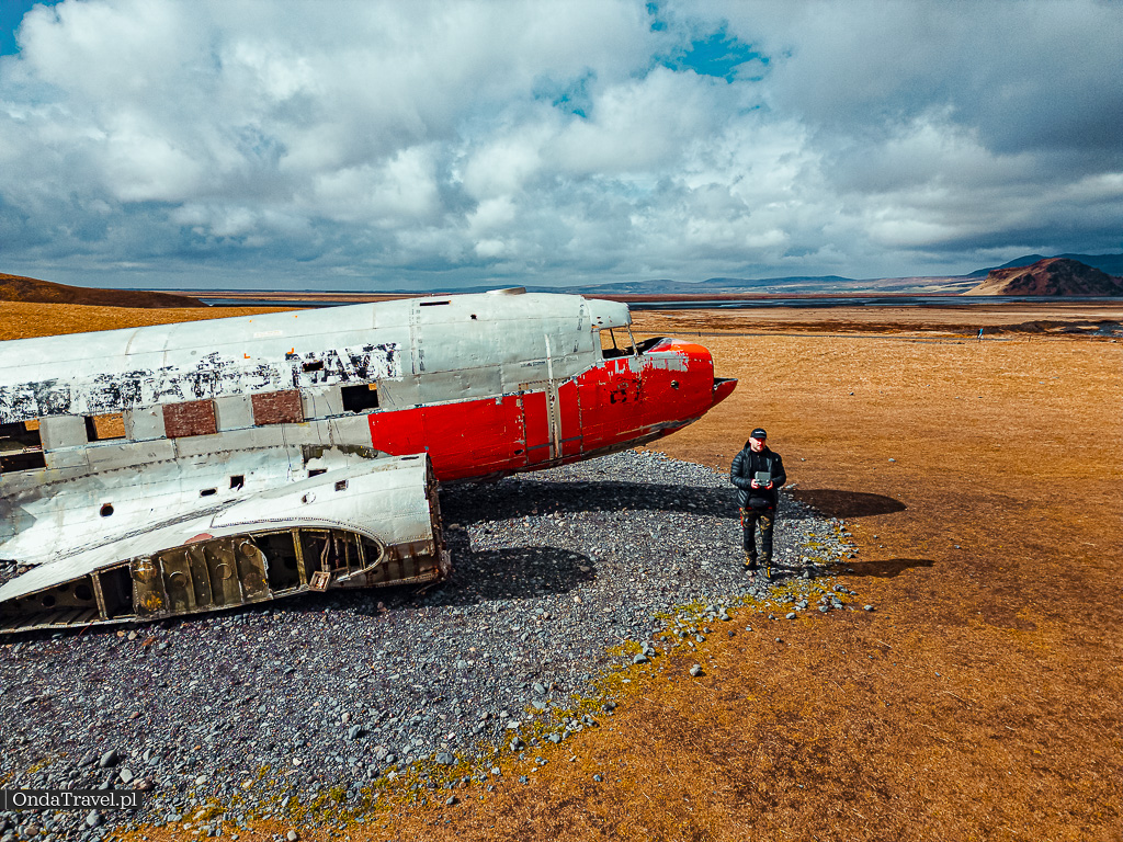 DC 3 Airplane wreck Eyvindarholt by OndaTravel.pl . 14 - OndaTravel.pl -