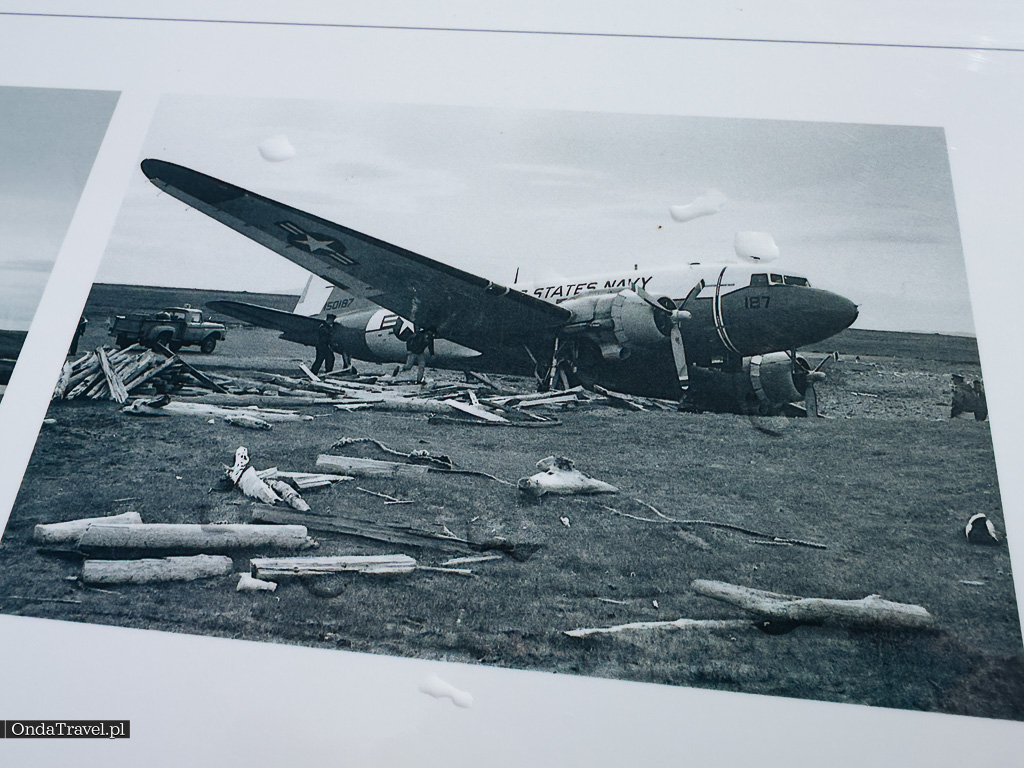 DC 3 Airplane wreck Eyvindarholt by OndaTravel.pl . 21 - OndaTravel.pl -