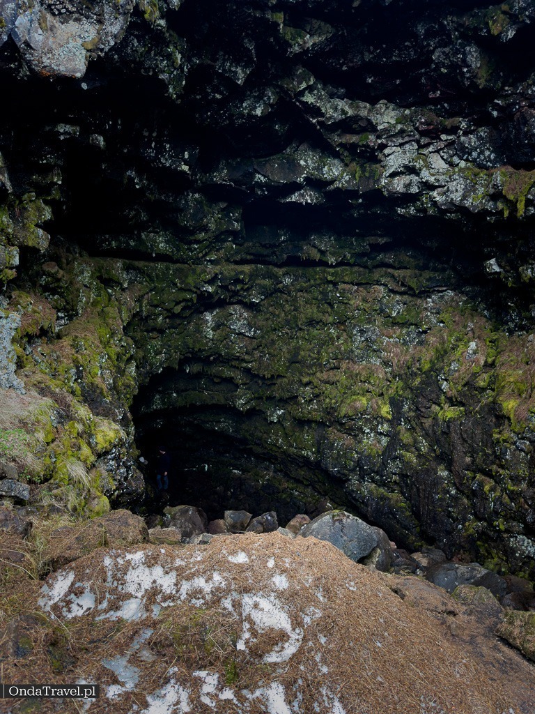 Arnarker Lava Cave - Reykjanes Iceland - Arnarker lava tunnel on the Þorlákshöfn lava field