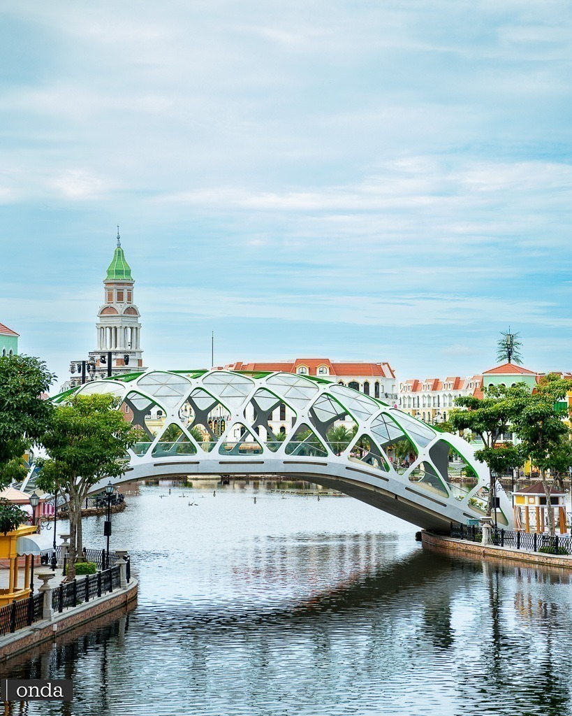 Vietnam Grand World Venice River  Lake of Love on Phu Quoc island by OndaTravel.pl