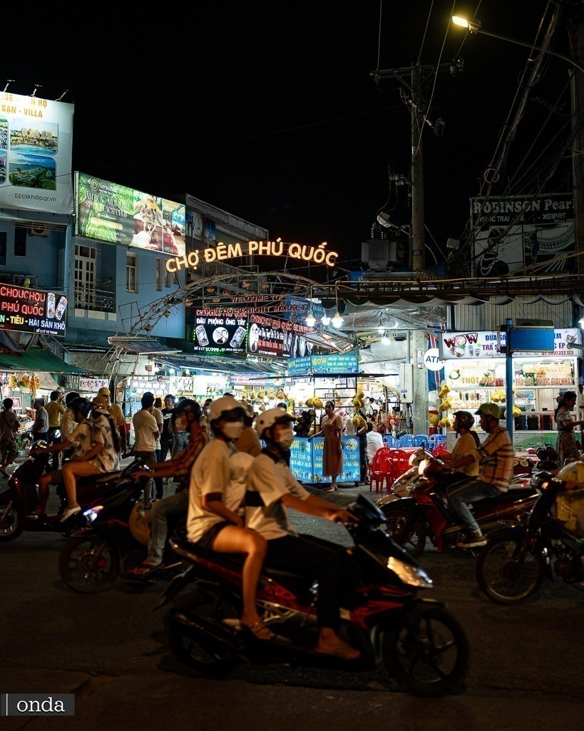 Vietnam Duong Tran Hung Dao Street on Phu Quoc island by OndaTravel.pl