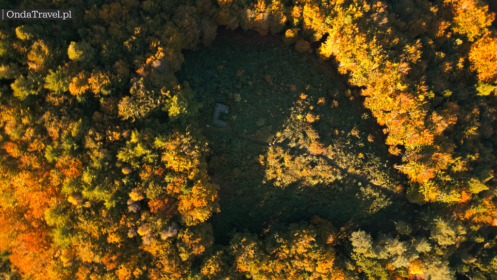 Kadry z mojego filmu Jelenia Góra - Spacer przez Paraszyńskie Wąwozy do wieży widokowej w Paraszynie
