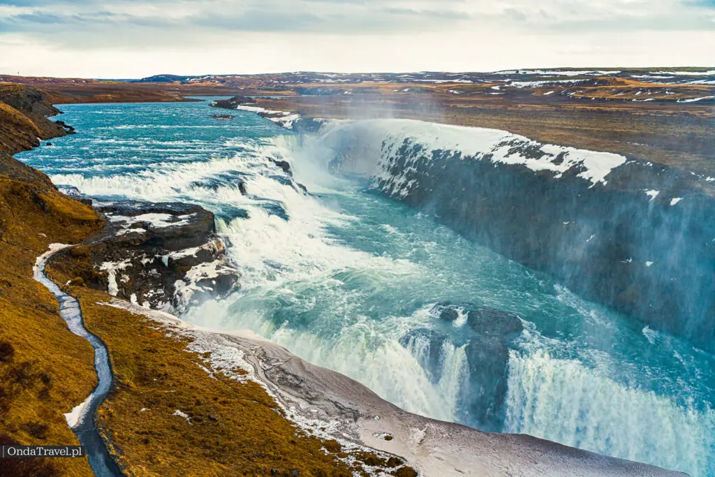 Gullfoss złoty wodospad w Golden Circle na Islandii (4)