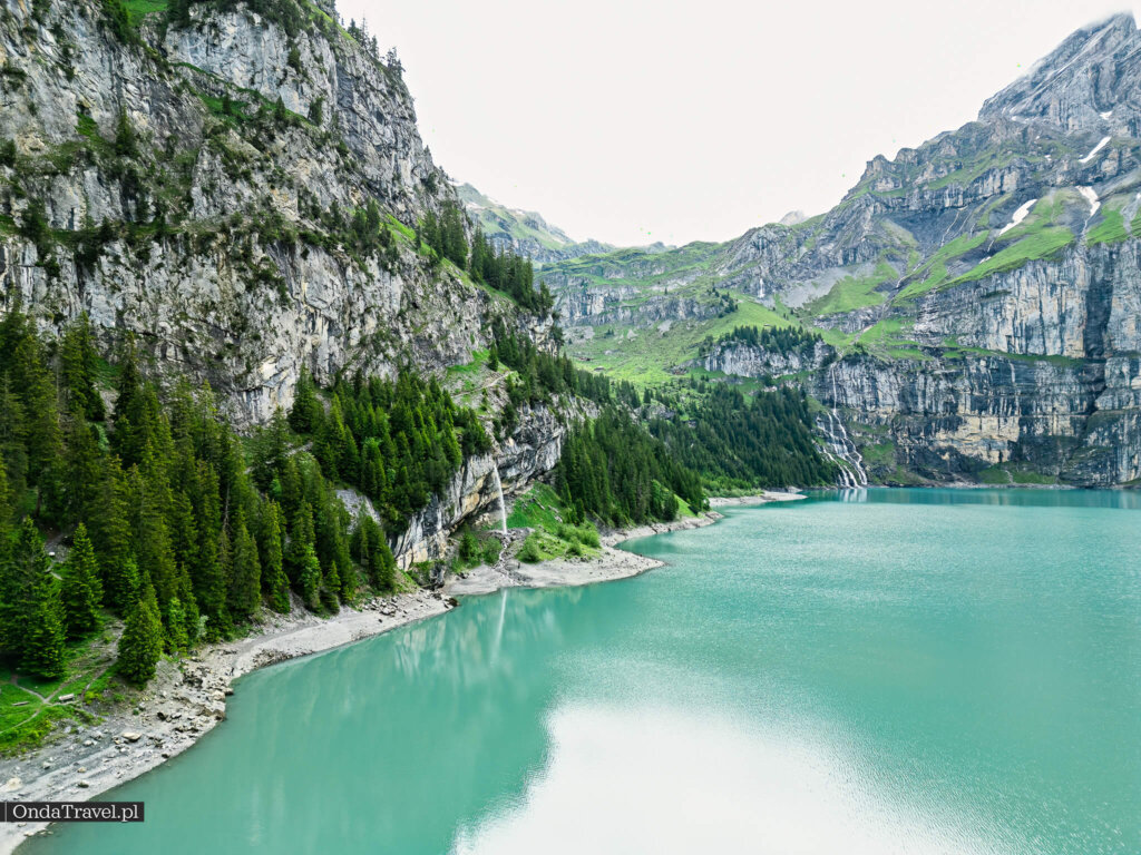 伯尔尼阿尔卑斯的厄希嫩湖(贫营养湖)绝美风景——OndaTravel 私人拍摄