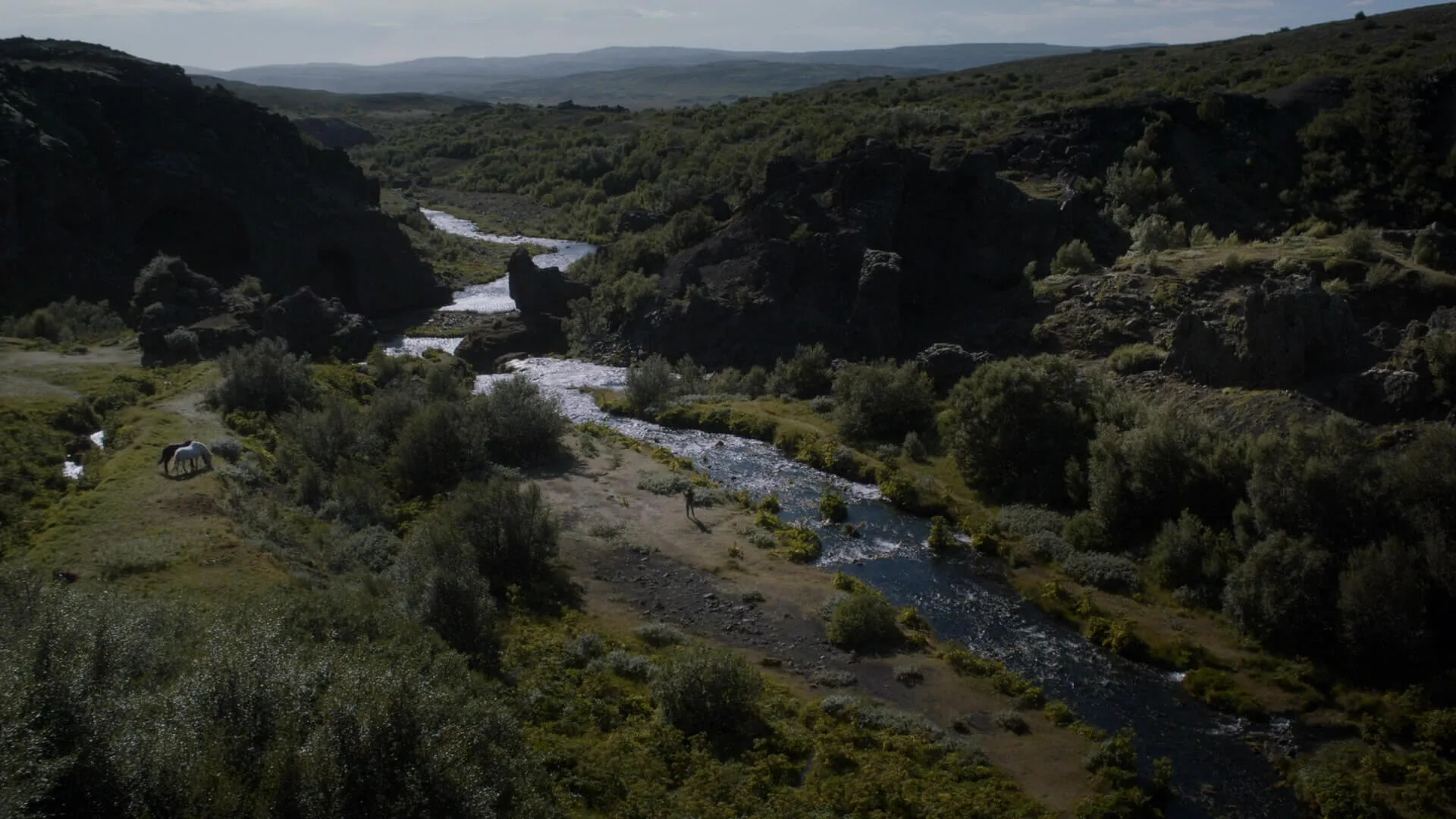 Arya Stark and The Hound in the valley from Game of Thrones in Gjáin, Stangarvegur, Iceland - Copyrights HBO