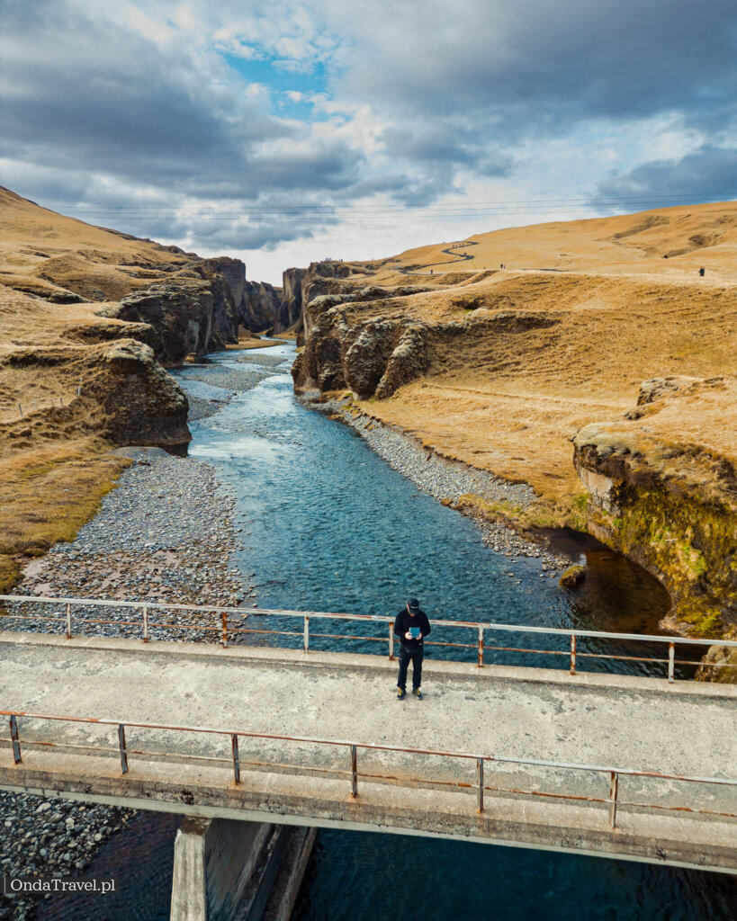 Fjadrargljufur to kanion w południowej Islandii, na rzece Fjaðrá