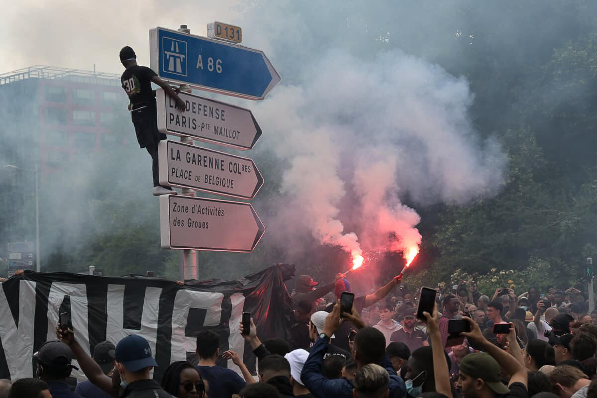 Służby na ulicy podczas demonstracji